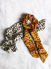Load image into Gallery viewer, Scrunchie Scarves