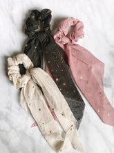 Load image into Gallery viewer, Scrunchie Scarves