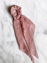 Load image into Gallery viewer, Scrunchie Scarves