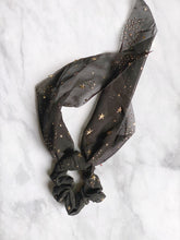 Load image into Gallery viewer, Scrunchie Scarves
