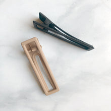 Load image into Gallery viewer, Hair Clips (Black &amp; Tan)
